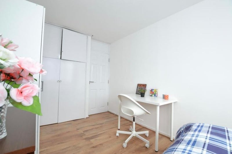 Room Clovelly Way in Greater London