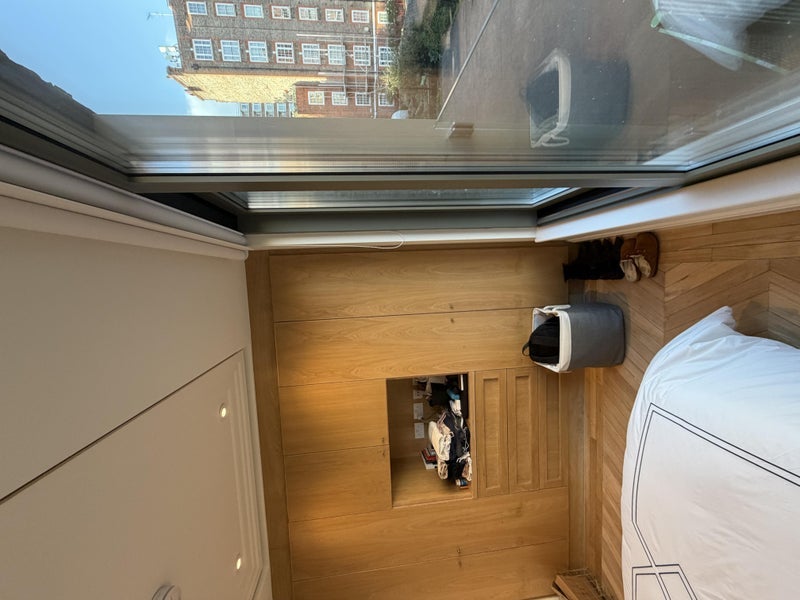 Room Mead Close in Greater London