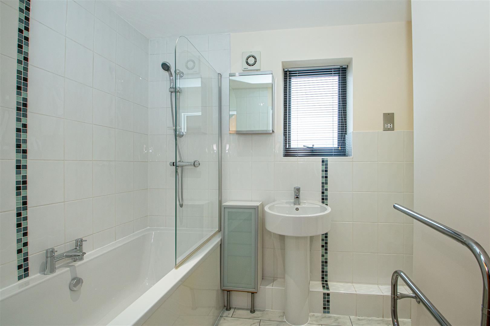 Flat Tickford Street in Newport Pagnell