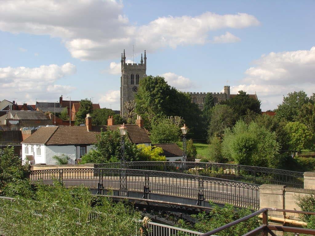 Flat Tickford Street in Newport Pagnell