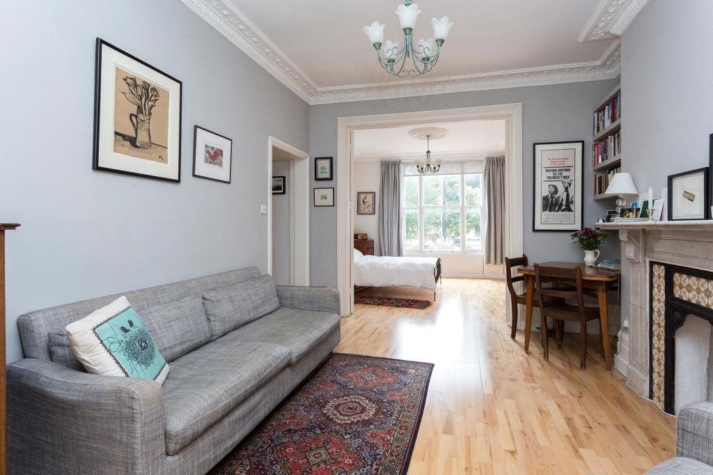Flat Englefield Road in Greater London