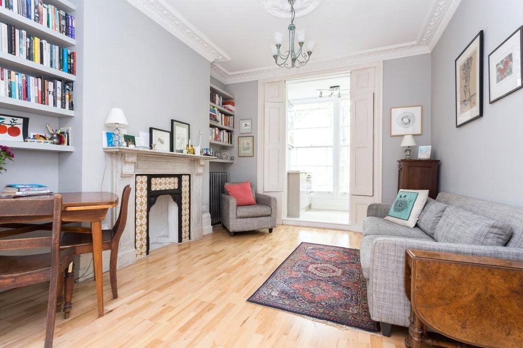Flat Englefield Road in Greater London