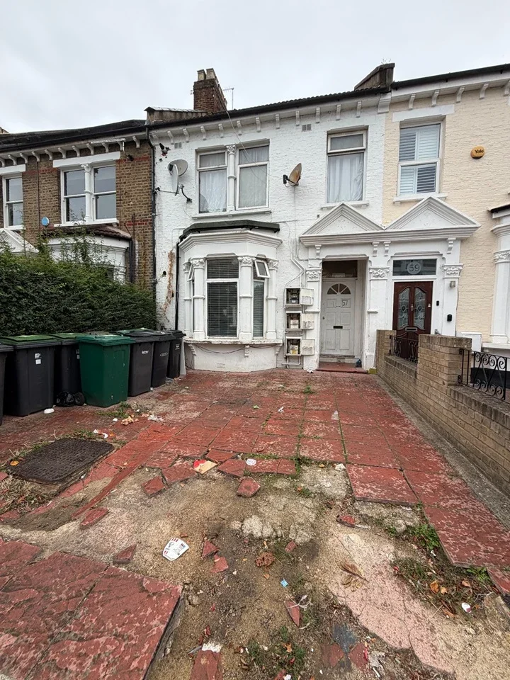 Flat Alexandra Road in Greater London