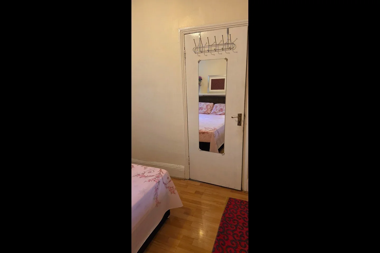 Room Crownhill Road in Greater London