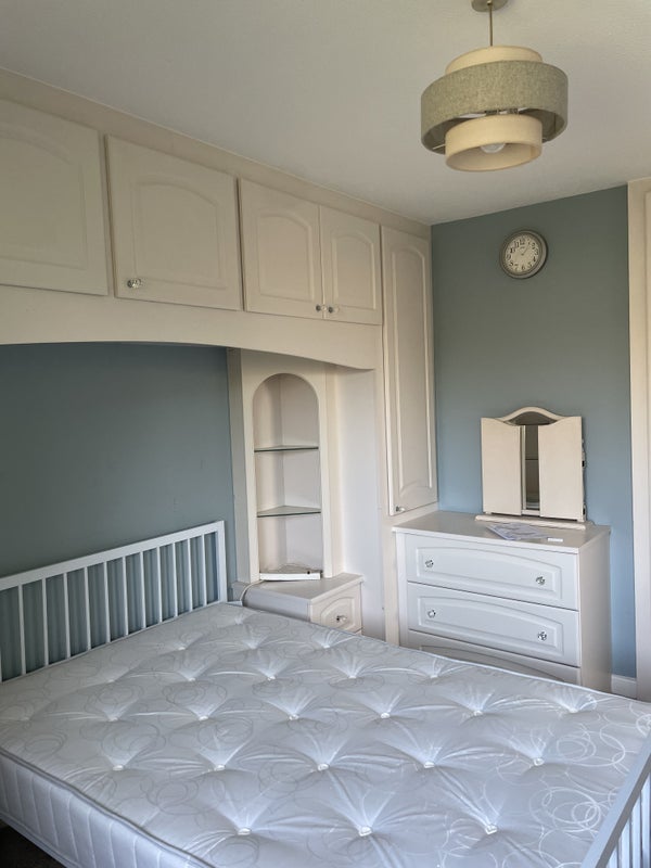 Room Parklands Drive in Chelmsford