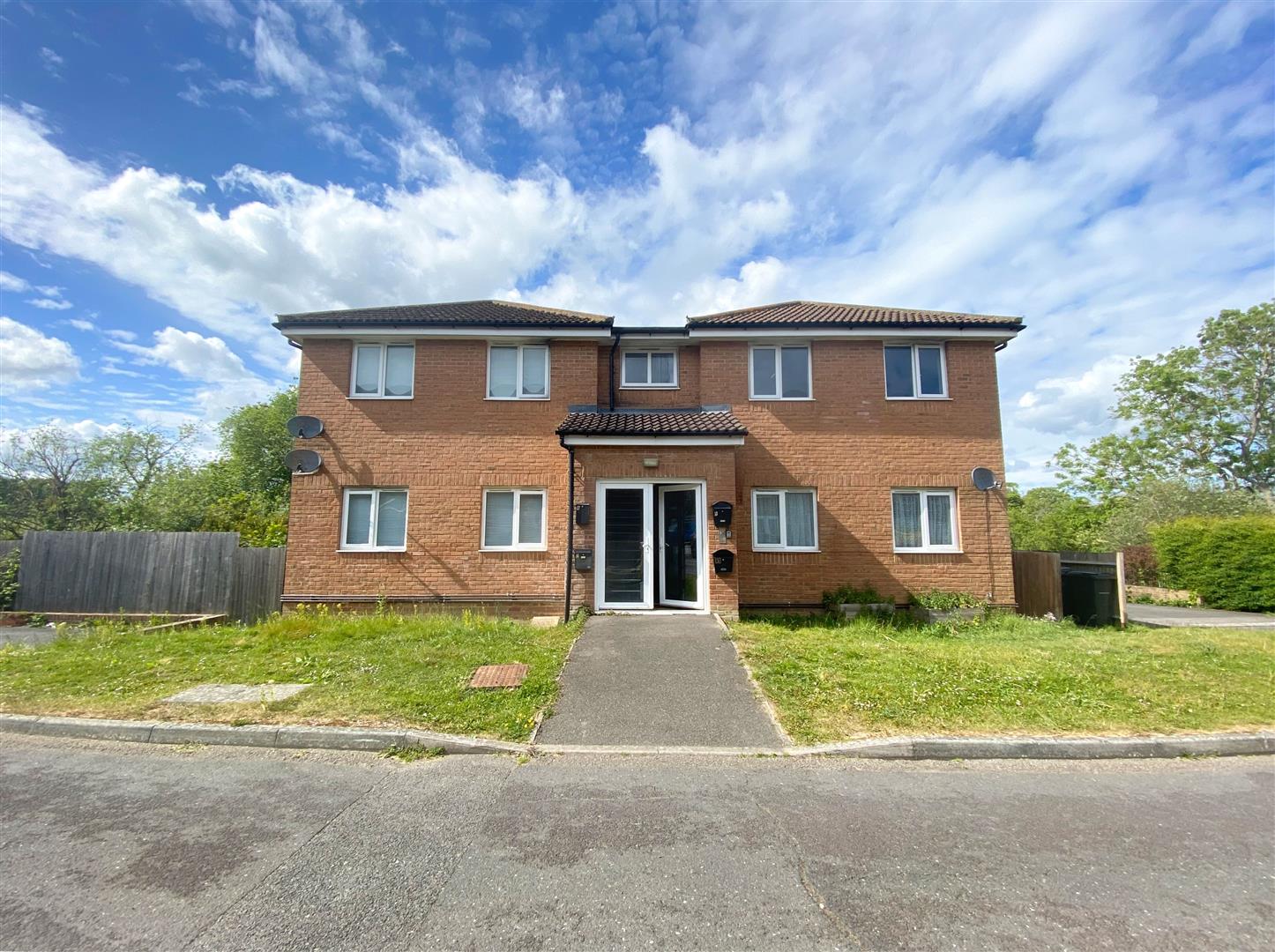 Flat Amanda Close in Rother