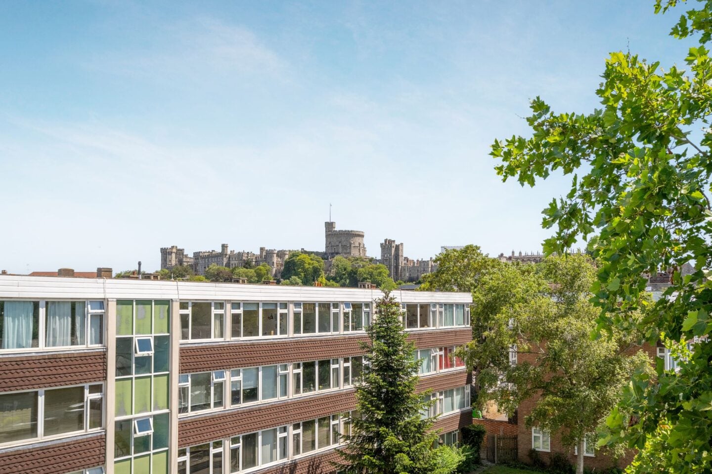 Flat Atherton Court in Eton