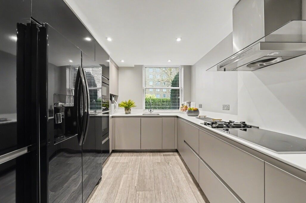 House Middlefield in Greater London