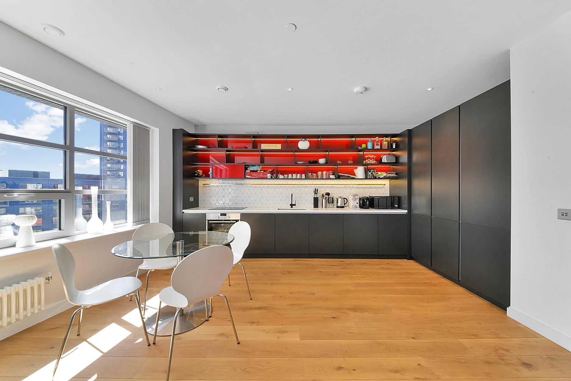 Flat Hope Street in Greater London