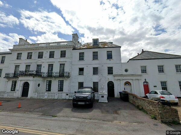 Flat Kingsgate Bay Road in Thanet