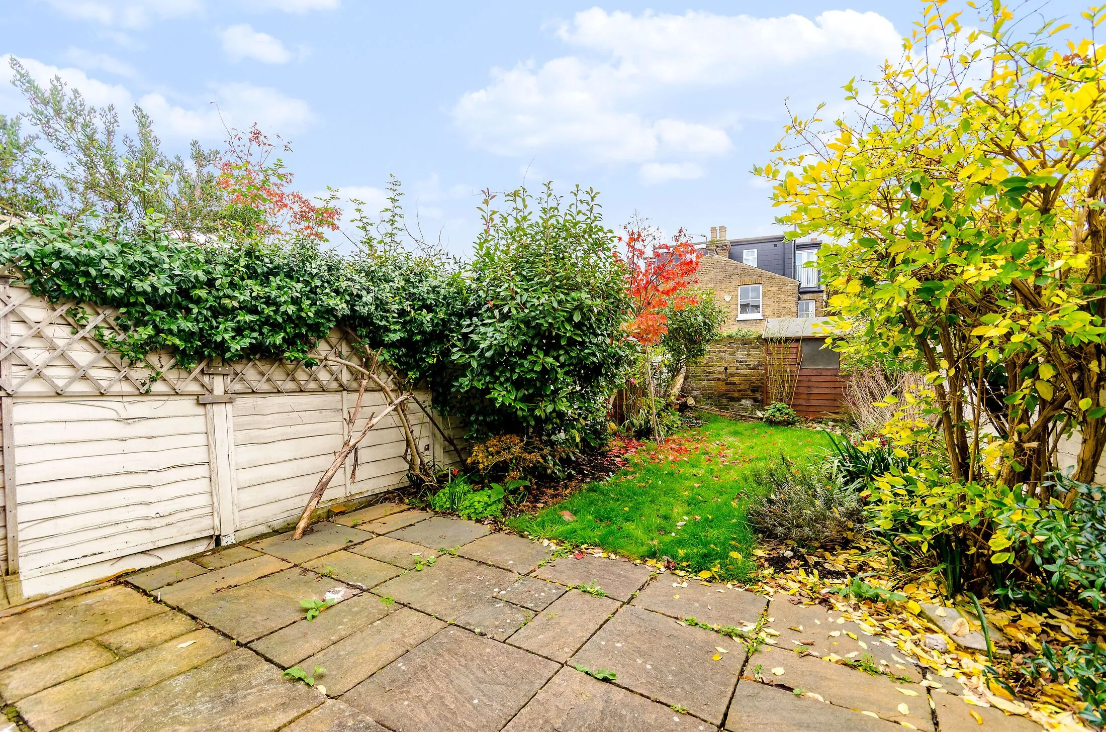 House Saint Margaret's Grove in Greater London
