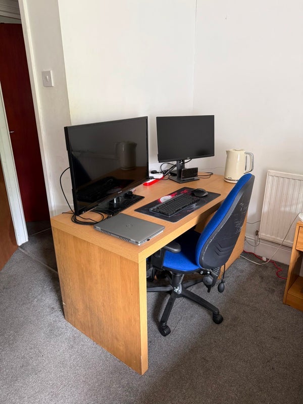 Room Colum Road in Cardiff