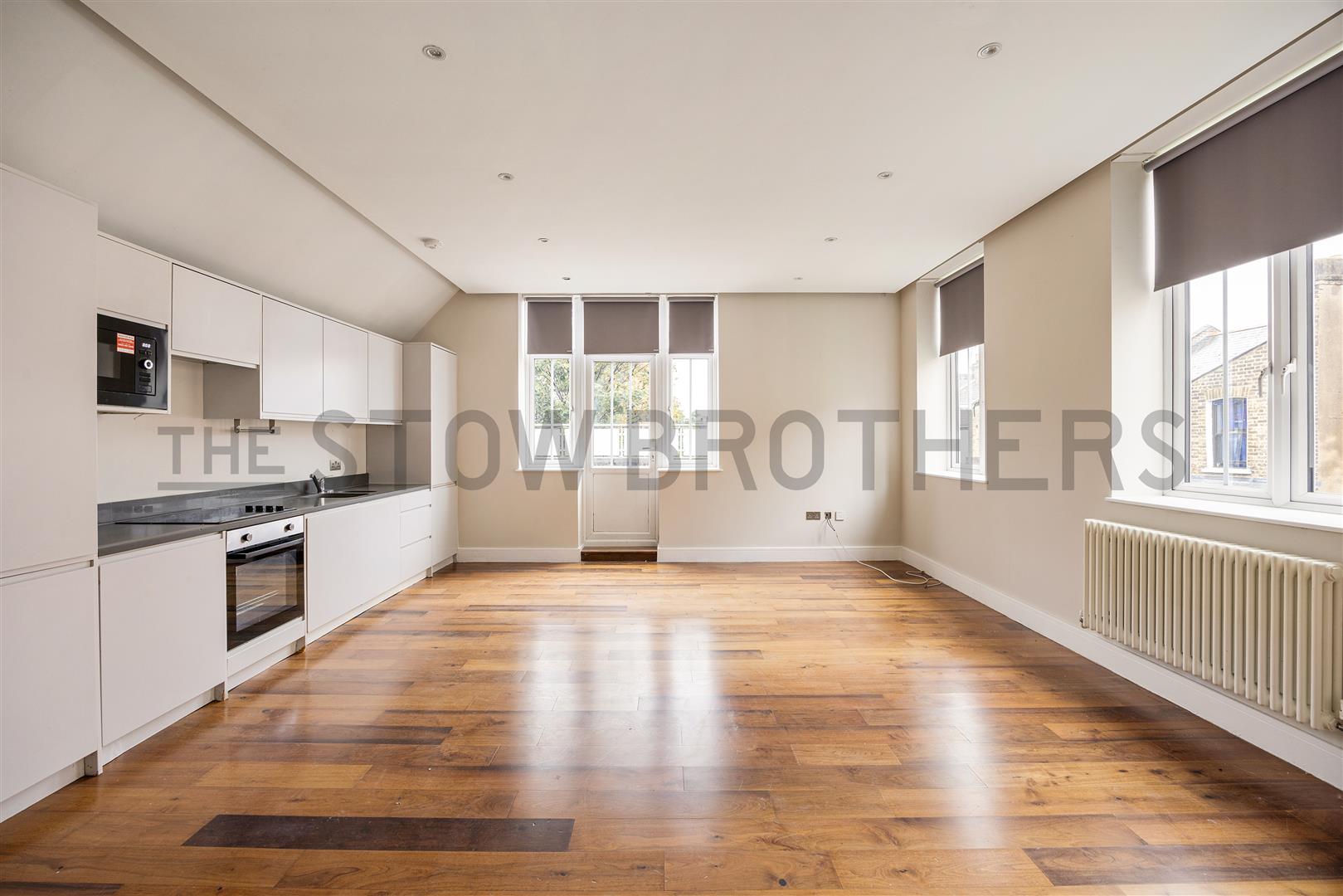 Flat Francis Road in Greater London