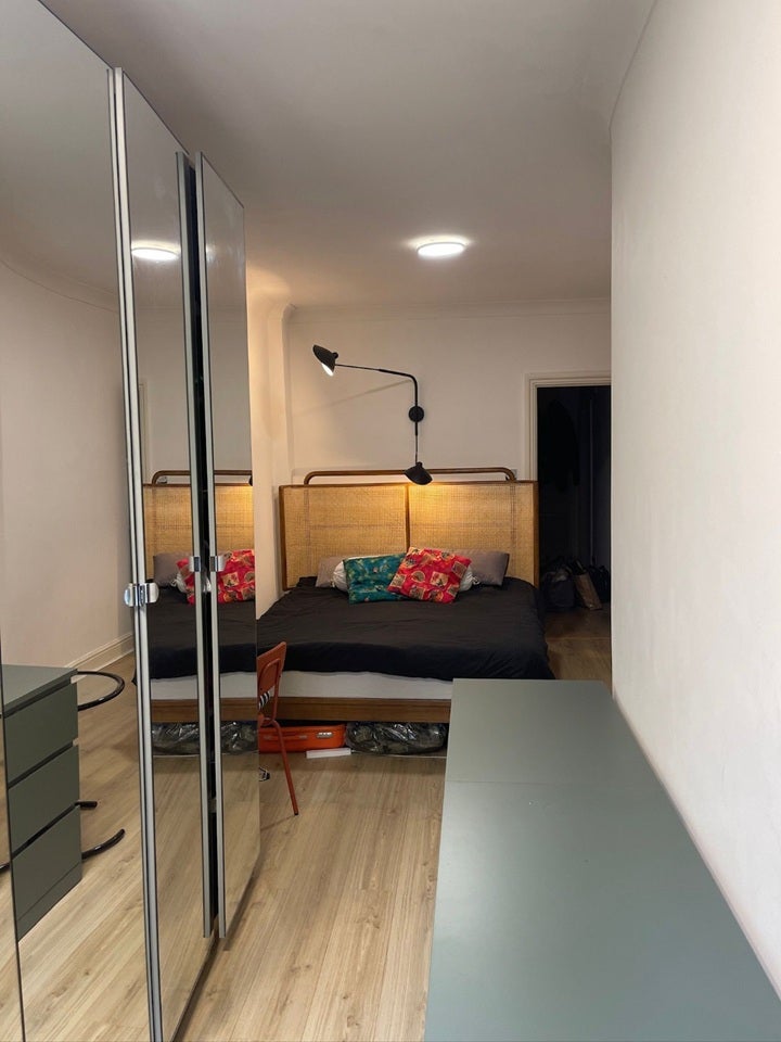 Flat Caledonian Road in Greater London