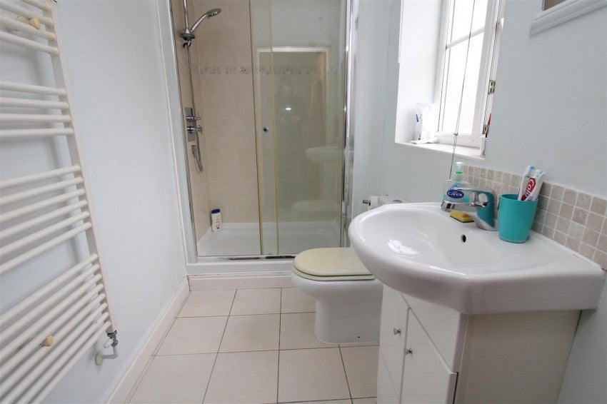 Flat Oaktree Court in Huntingdonshire