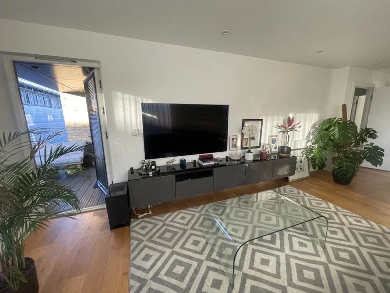 Room Fennings Road in Greater London