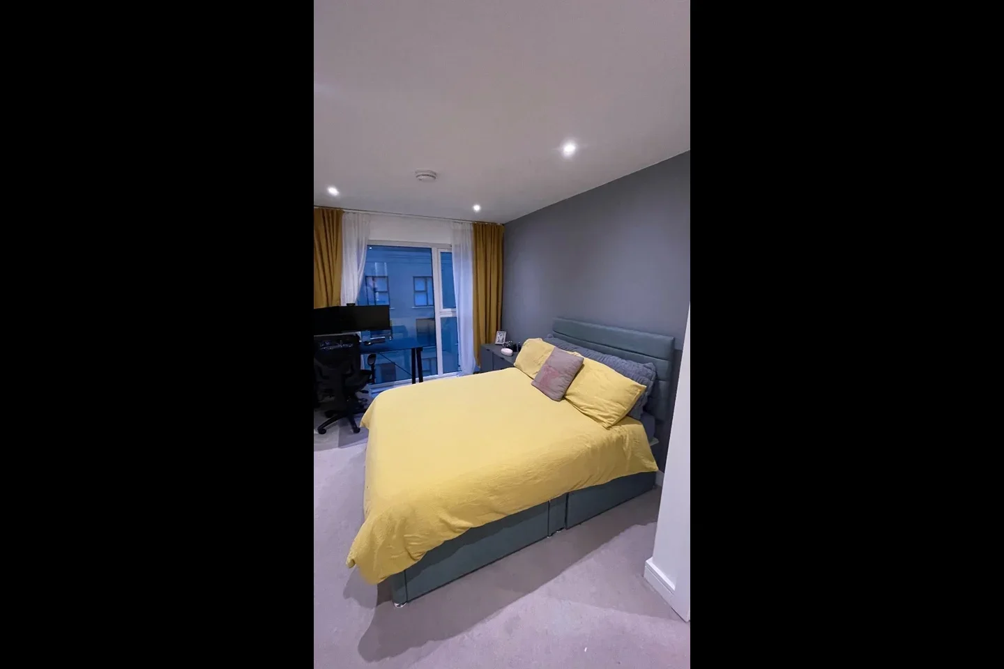 Room Fennings Road in Greater London