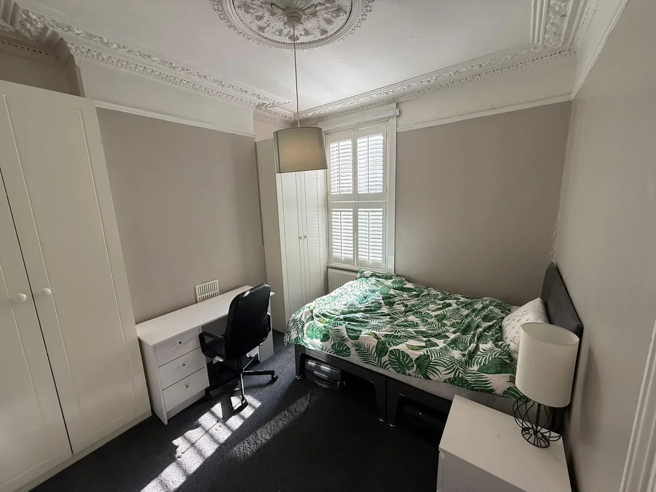 Room Hubert Grove in Greater London