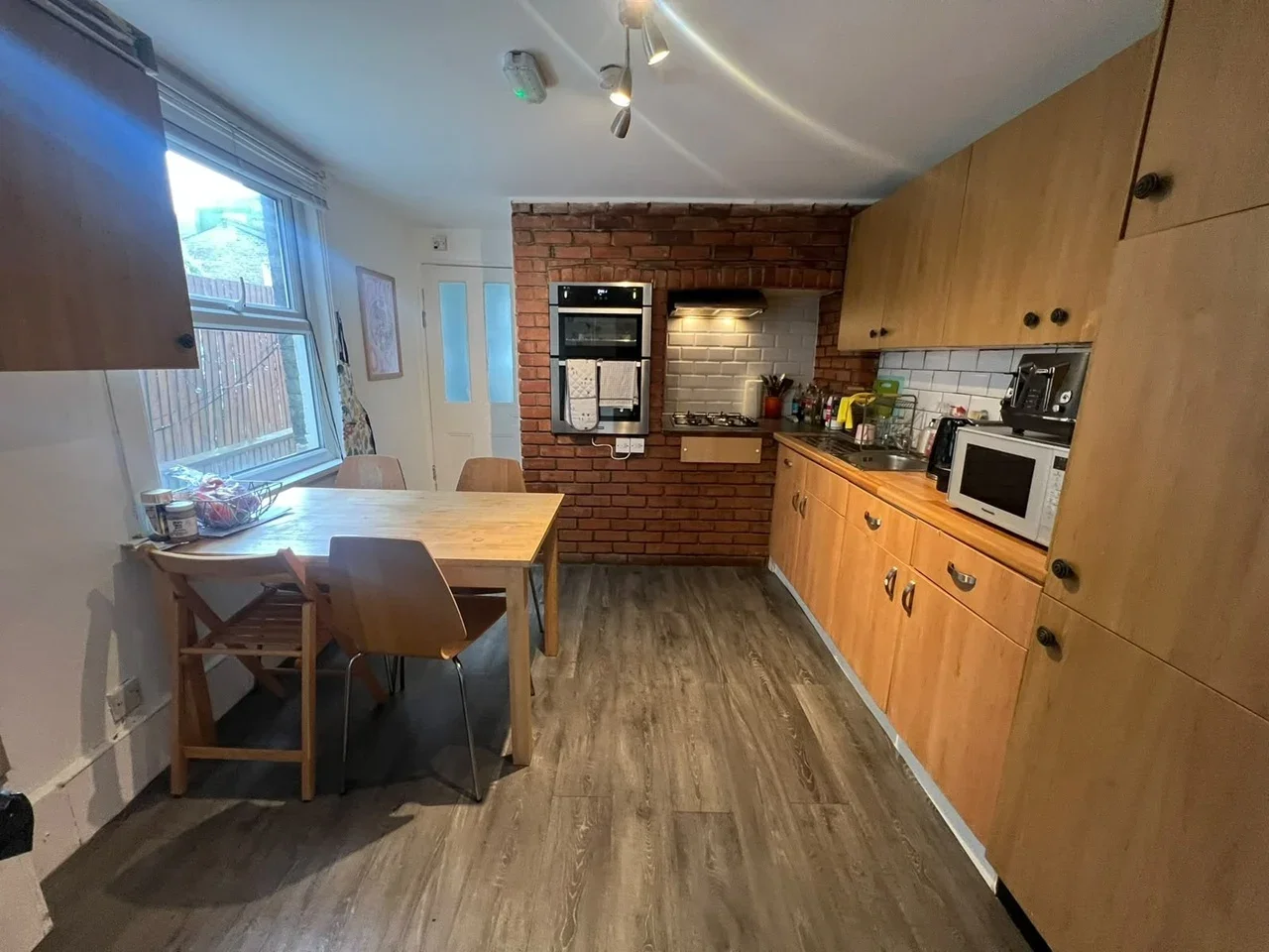 Room Hubert Grove in Greater London