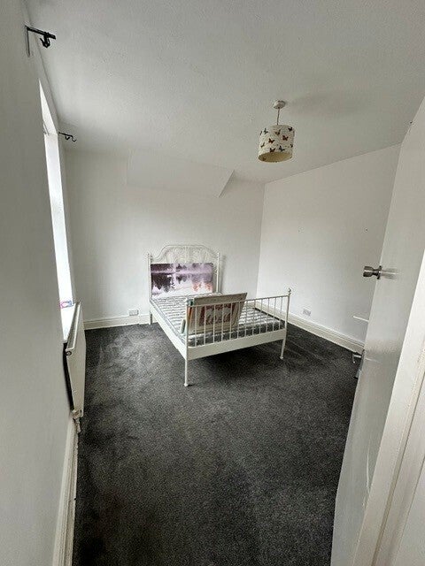 Room Richmond Grove in Manchester