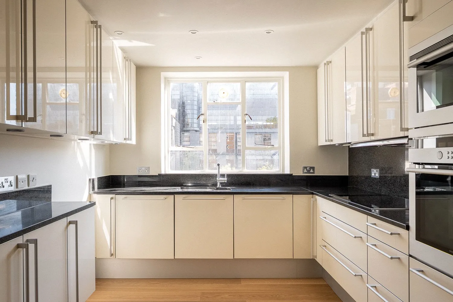 Flat Hans Place in Greater London