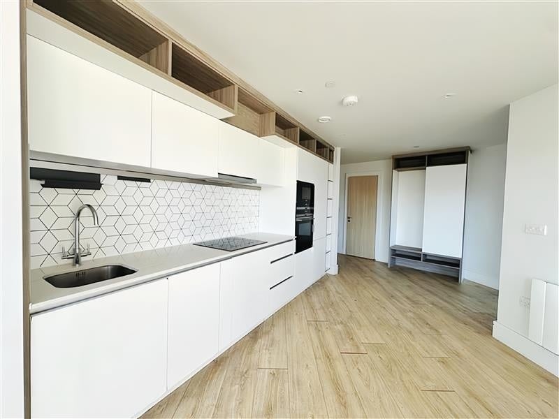 Flat Brighton Road in Greater London