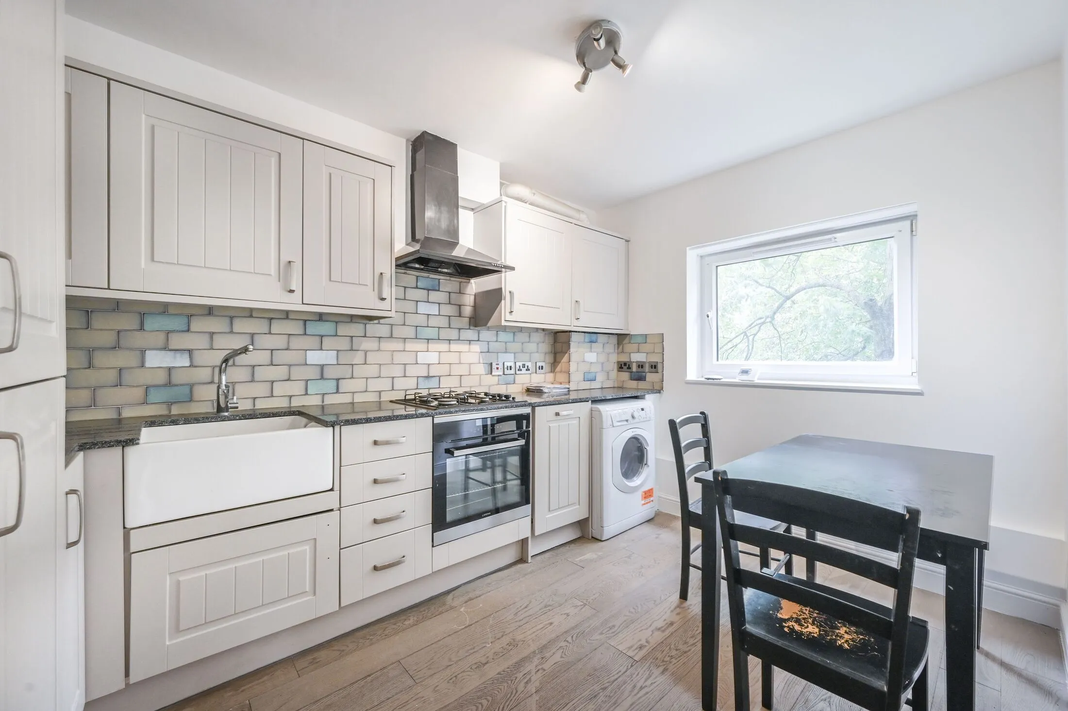 Flat Dell Close in London