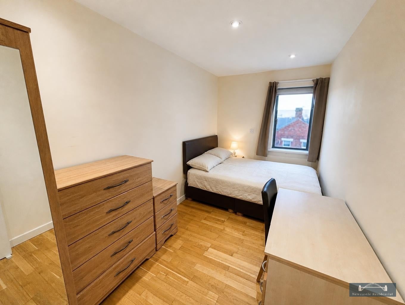 Flat Bowsden Court in Newcastle upon Tyne