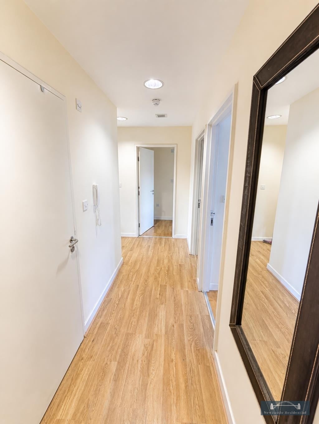 Flat Bowsden Court in Newcastle upon Tyne