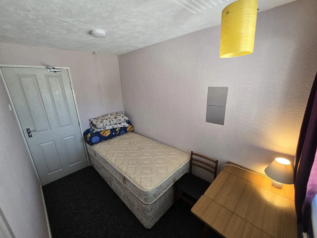 Room Doddridge Street in Northampton