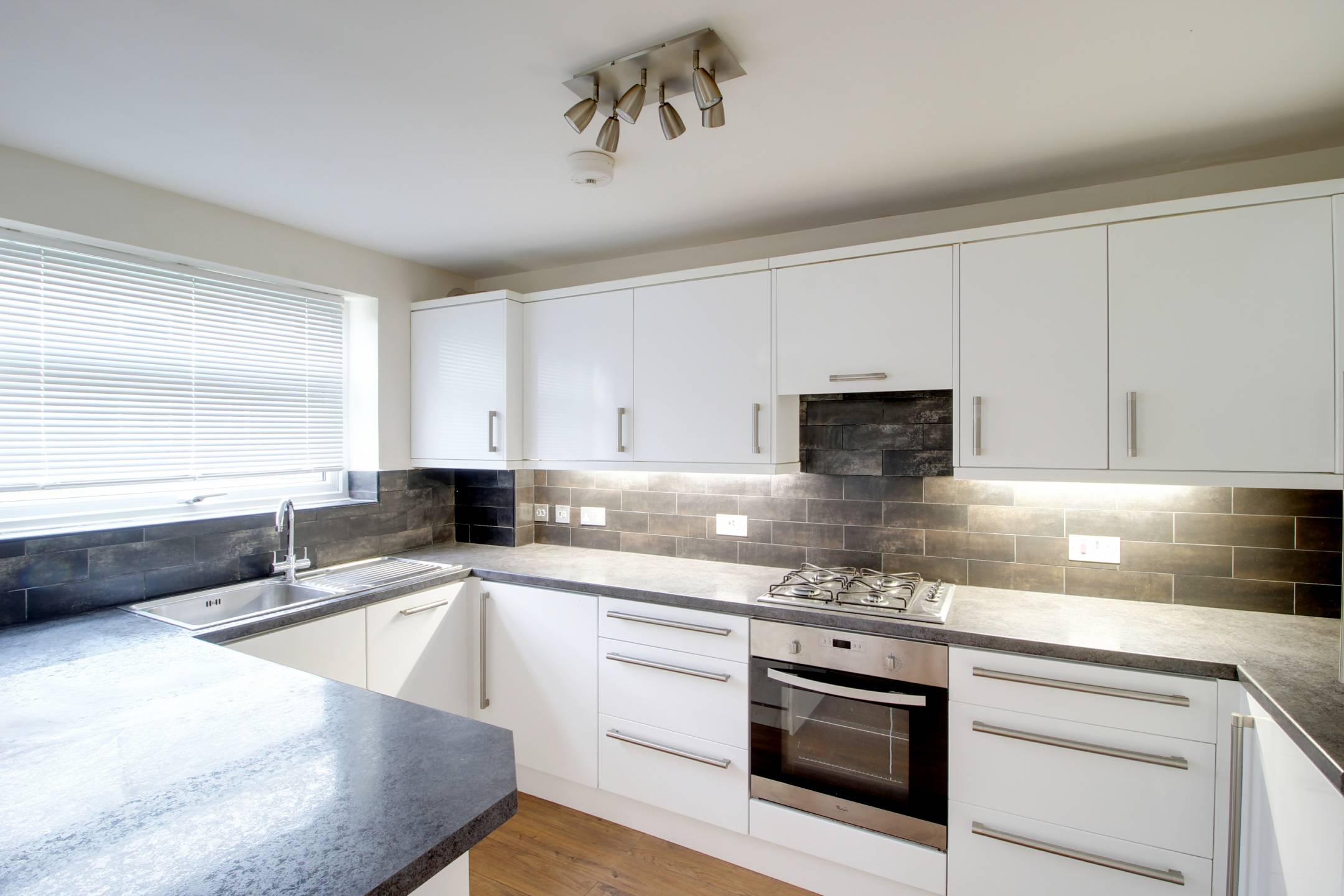 Flat Cotelands in Greater London