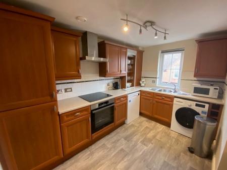 Flat Avocet Close in Rugby