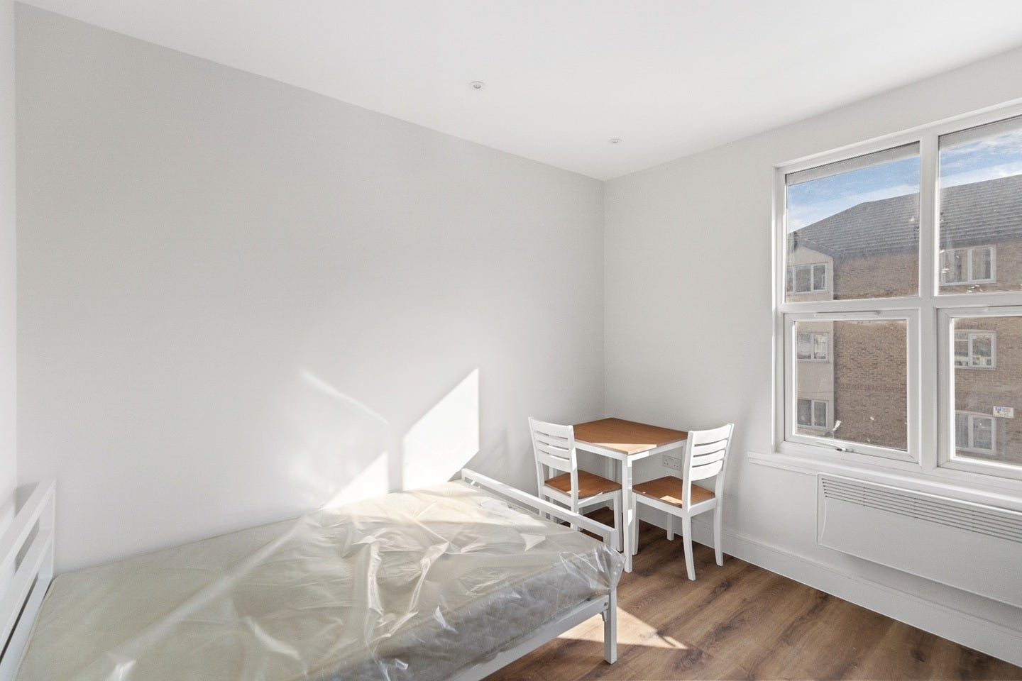 Room St. Erkenwald Road in Greater London