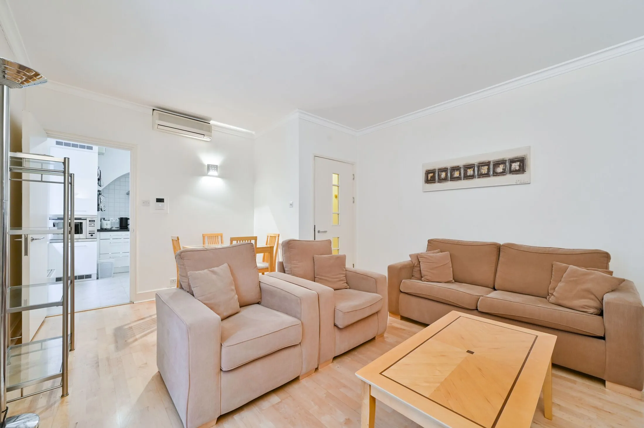Flat Villiers Street in City of Westminster