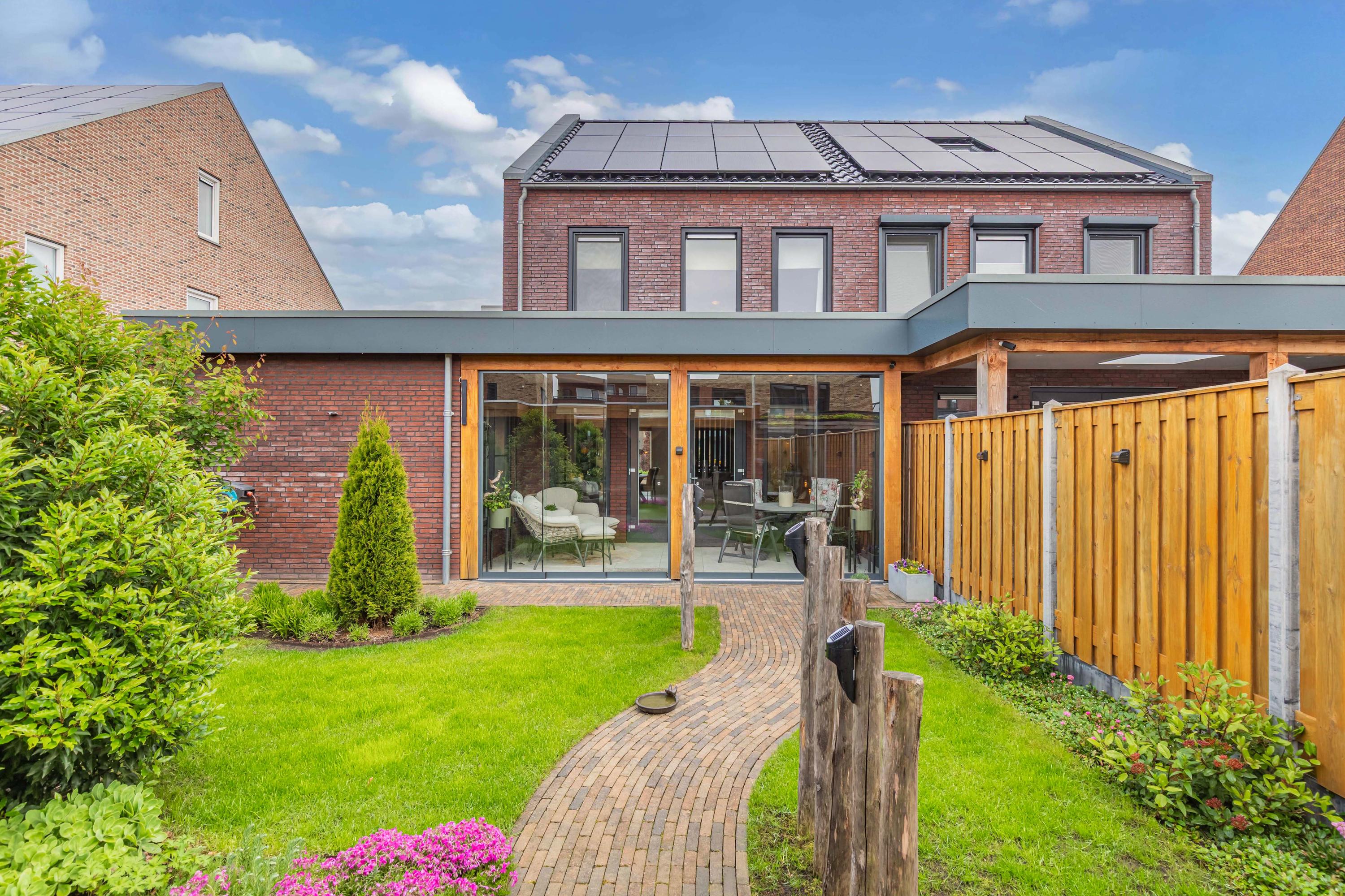 Huis Toornhage 7 in Emmeloord