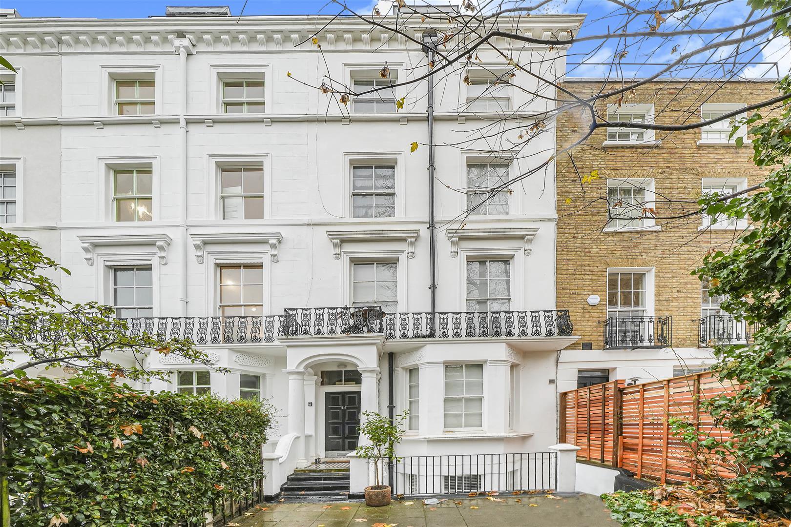 Flat St Petersburgh Place in City of Westminster