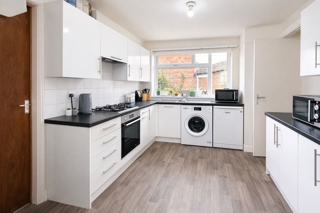 Room Arnesby Road in Nottingham