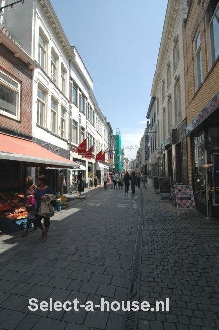 Appartement Lange Brugstraat 9