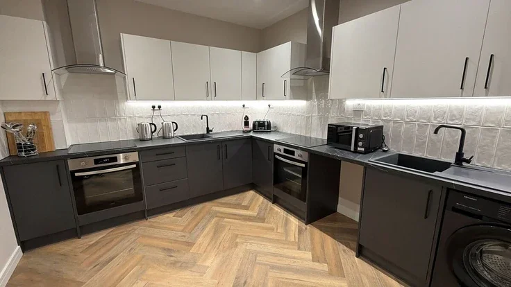 Flat Barton Road in Greater London