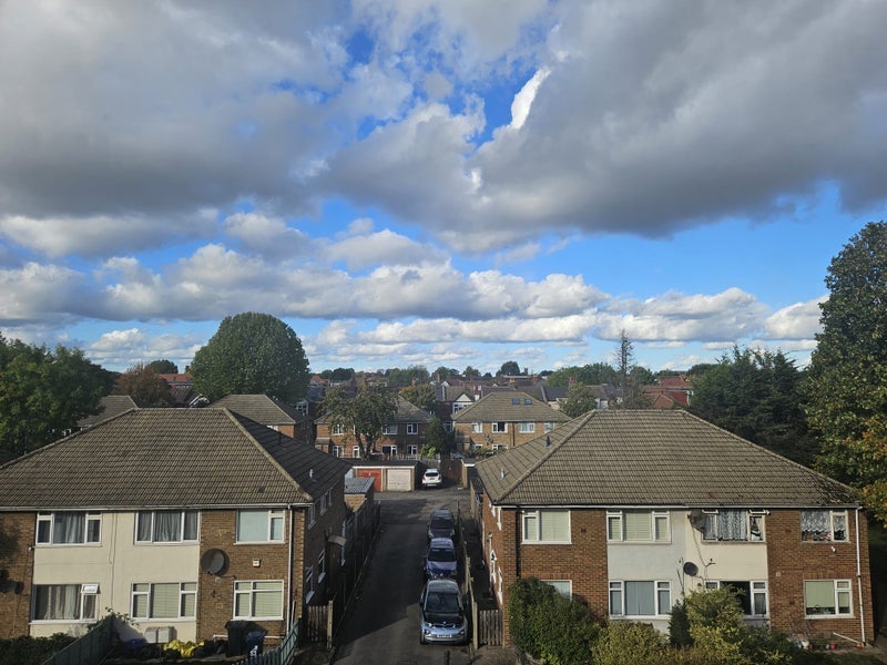 Room Tennyson Road in Greater London