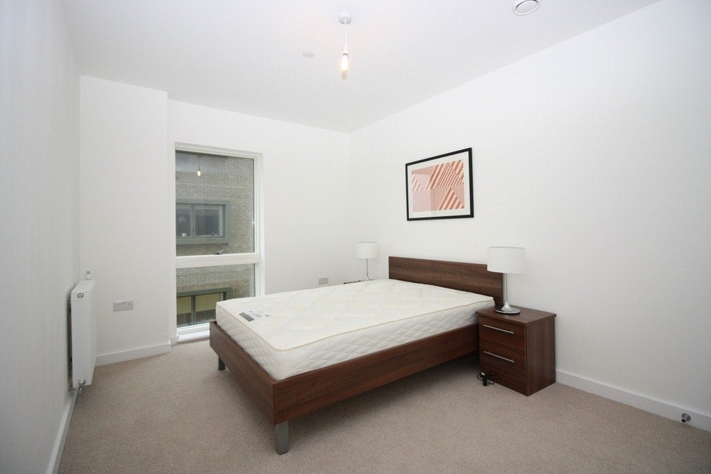 Flat Magellan Boulevard in Greater London