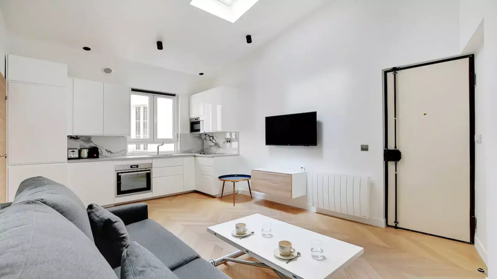 Appartement Rue La Boétie à Paris