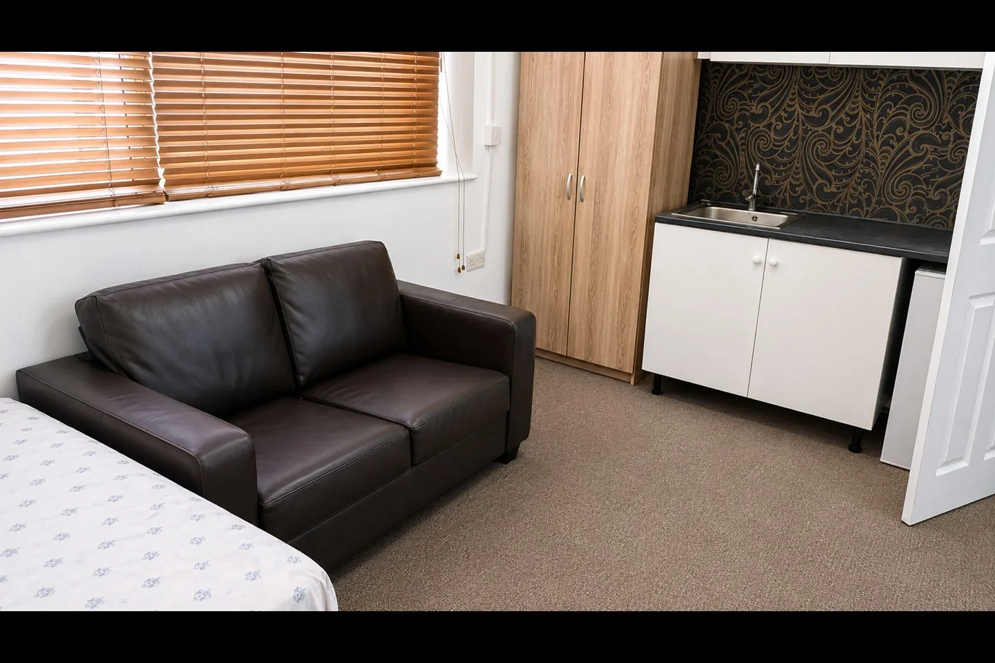 Flat Hemery Road in Greater London