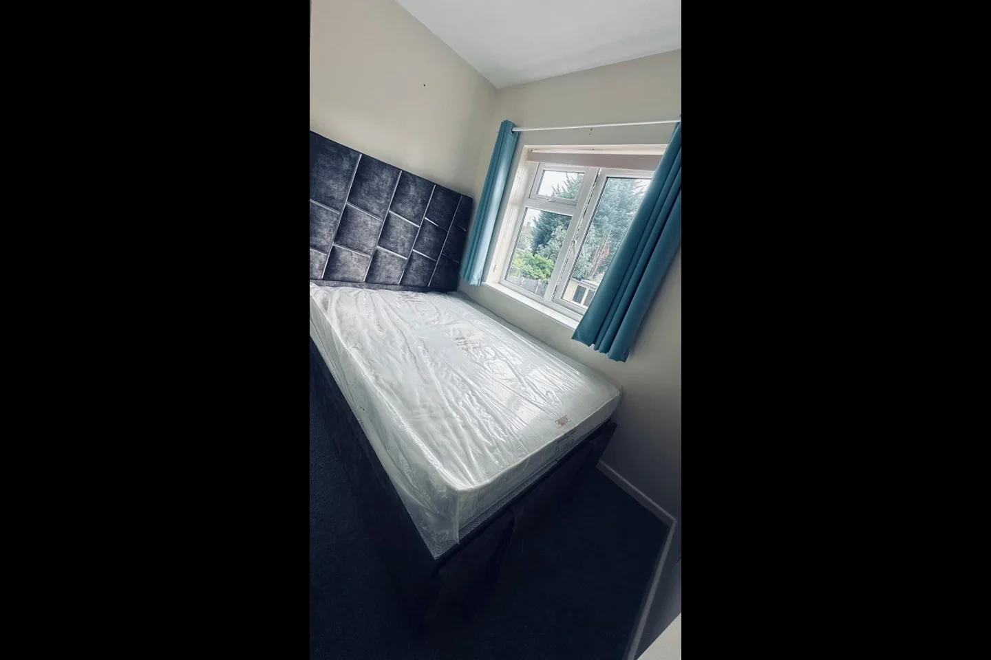 Room The Slade Greens in Leicester