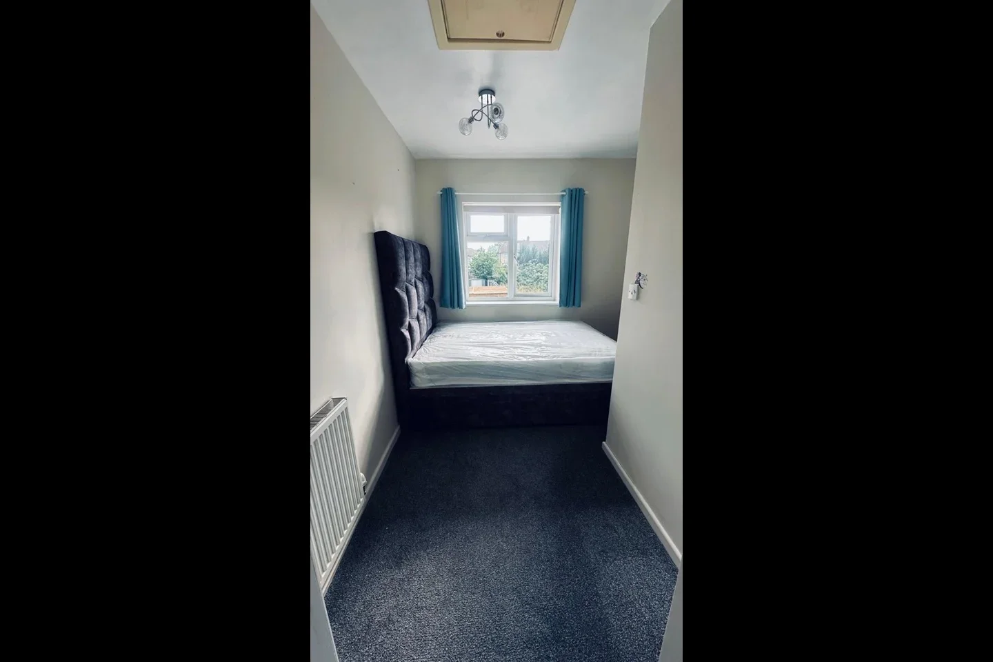 Room The Slade Greens in Leicester