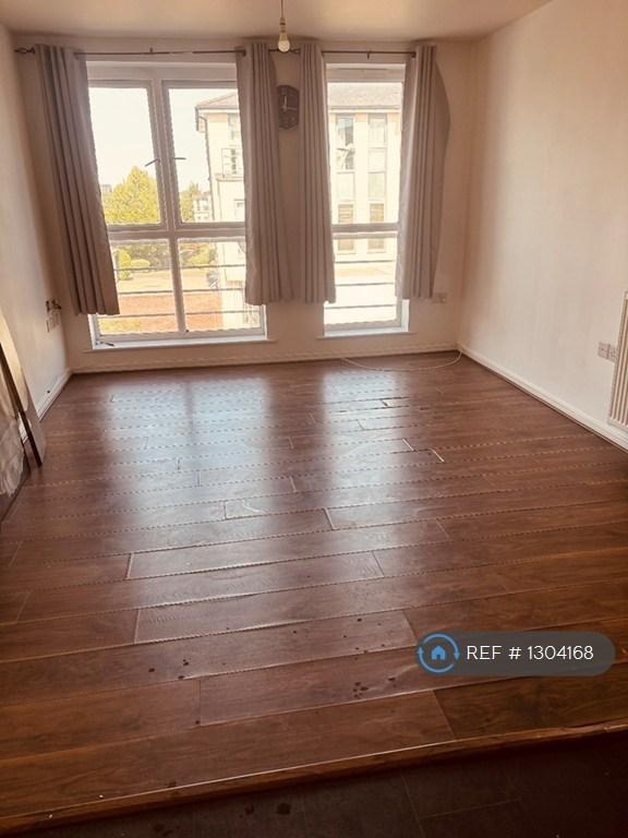 Flat Springhead Parkway in Gravesham