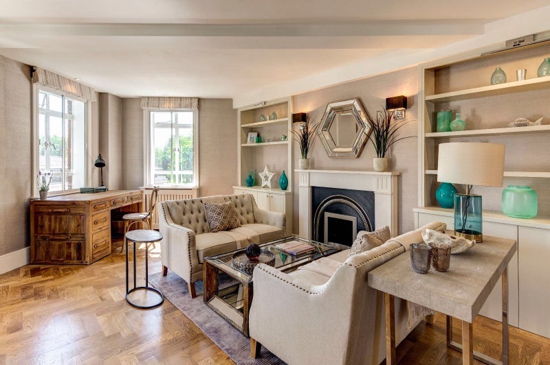 Room Walpole Street in Greater London