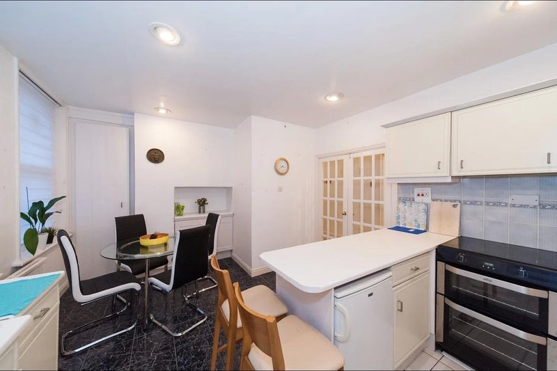 Room Lyncroft Gardens in Greater London