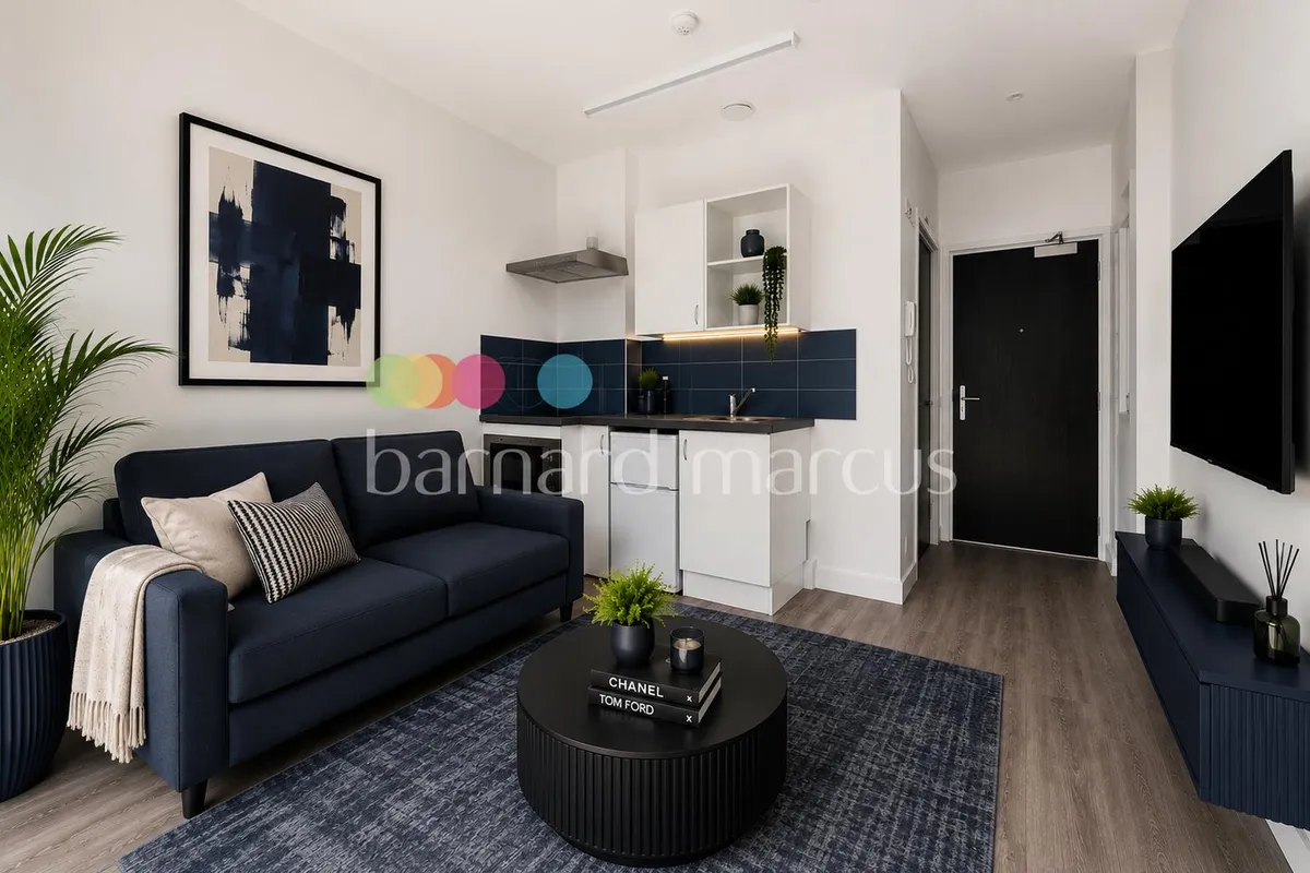 Room Purley Way in Greater London