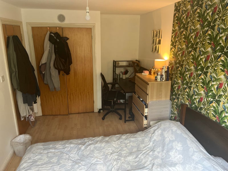 Room Cold Blow Lane in Greater London